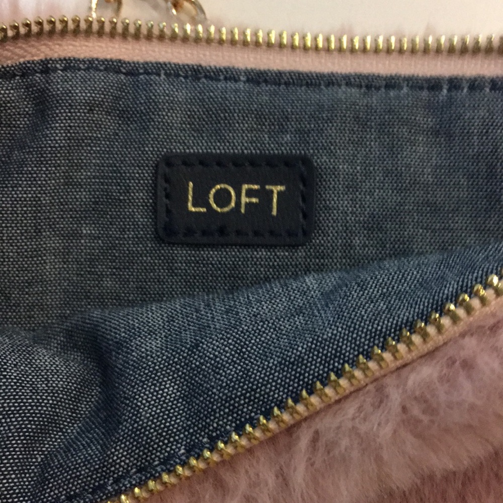 MOVING SALE! LOFT Mauve Faux Fur Handbag - Picture 5 of 6